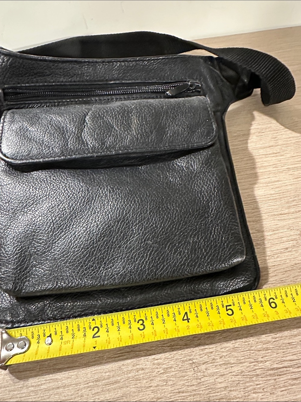 Black Leather Men’s Waist Pack - Sleek Everyday Carry - Picture 2 of 4
